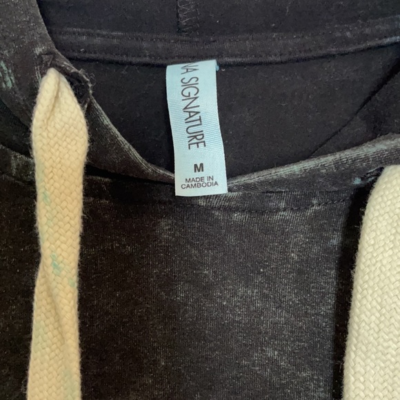 Oversized distressed hoodie - Picture 3 of 3